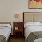 Готель Athena 4*