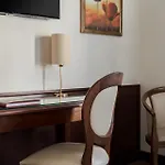 Athena Готель 4*