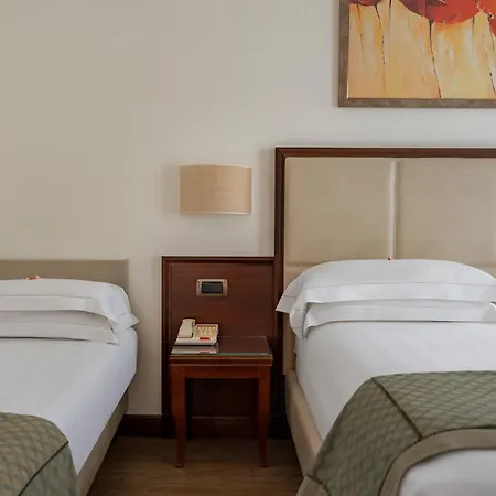 Готель Athena 4*