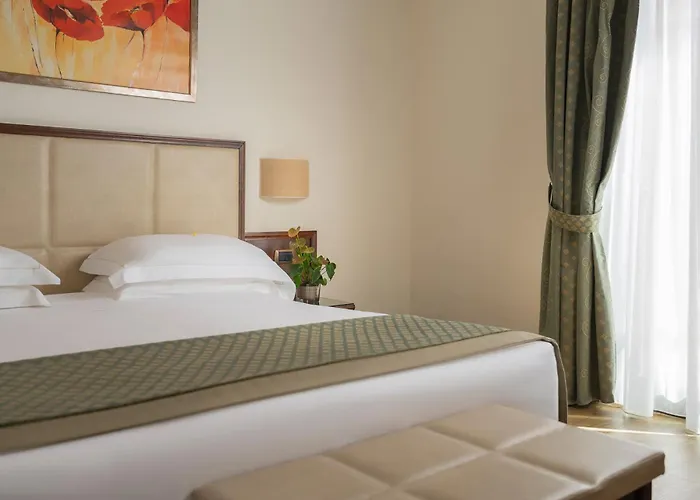 Готель Athena Сієна