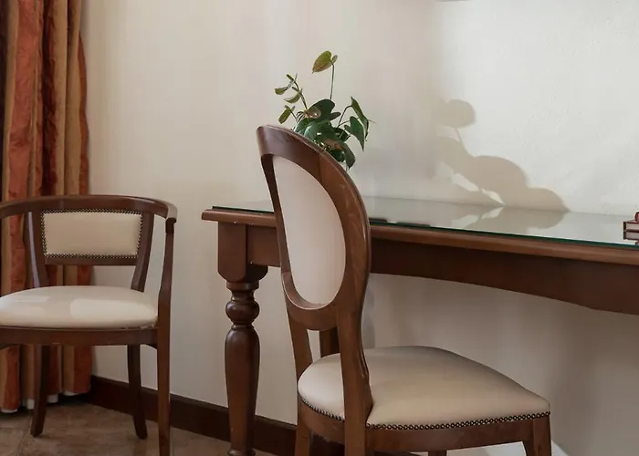 Athena Готель Сієна