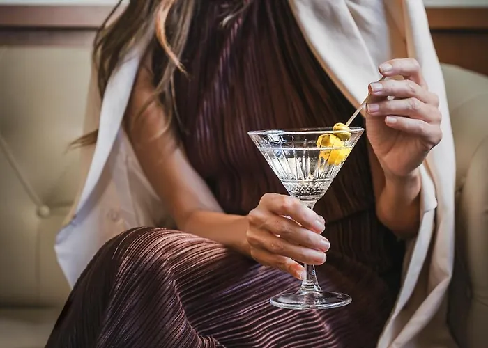 Готель Athena 4*