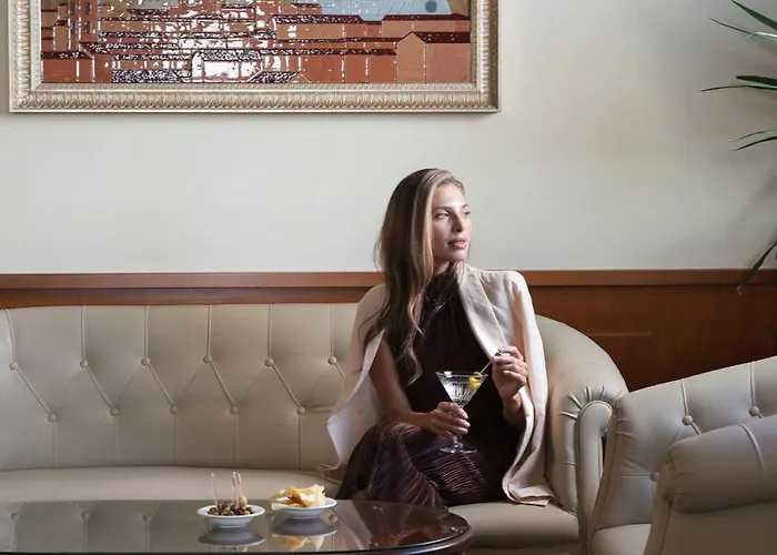 Athena Готель Сієна