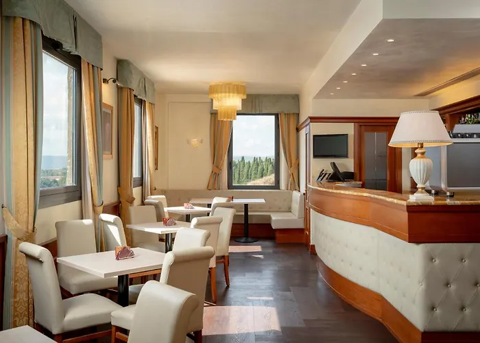 Готель Athena 4*