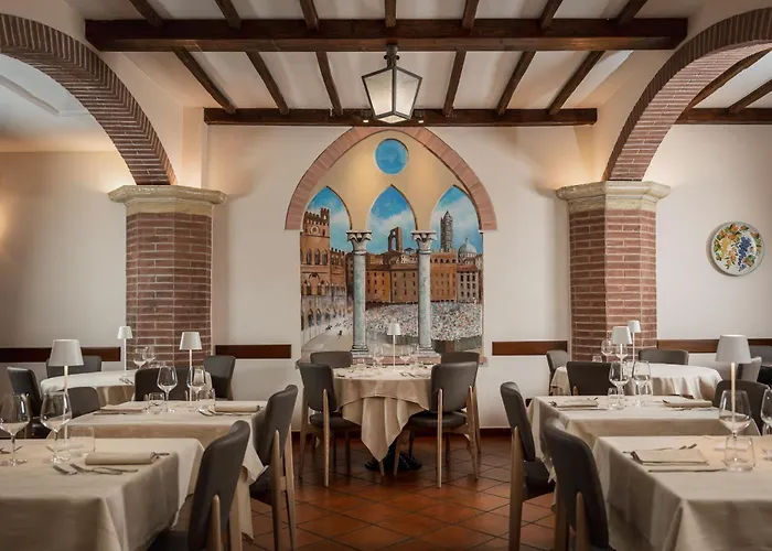 Athena Готель Сієна