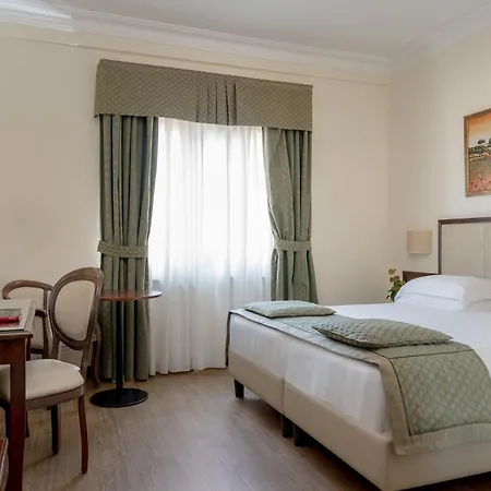 Hotel Athena 4*