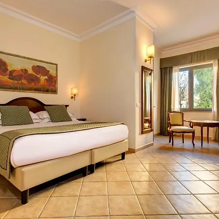 Otel Athena 4*